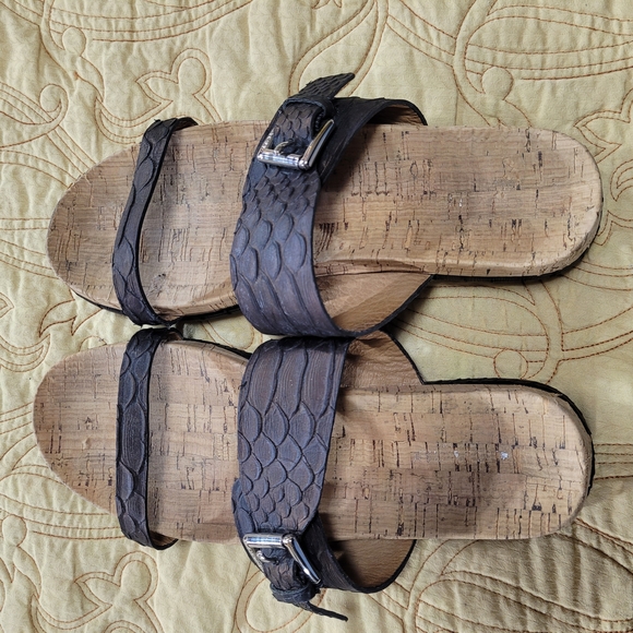 Brownish Black Color  Textured Women's Sandals - Picture 1 of 4